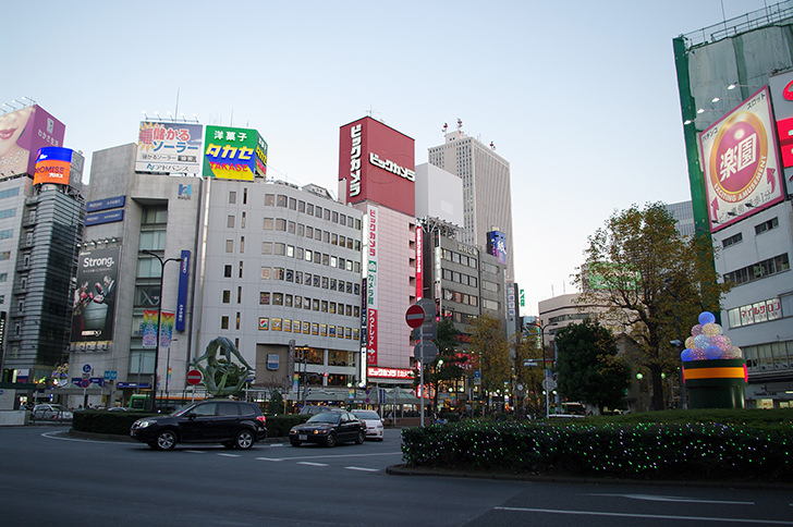 池袋駅東口付近の商用利用可フリー写真素材1401 フォトック
