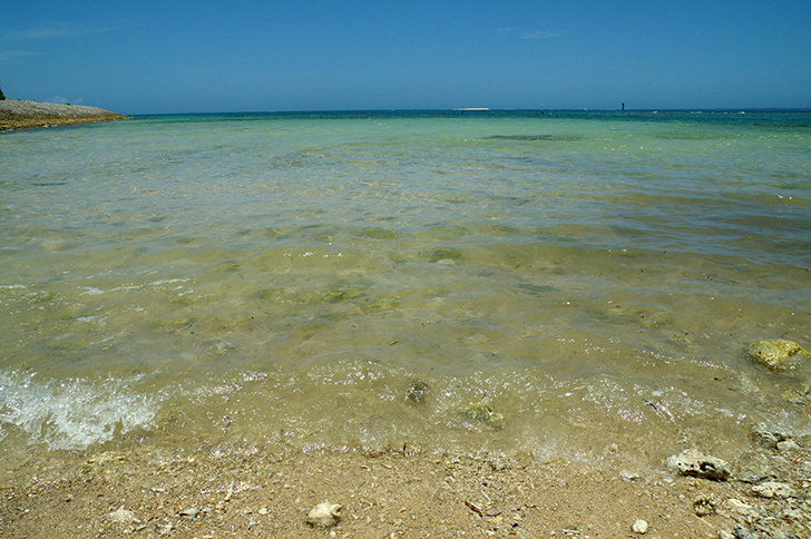 沖縄の水辺のフリー写真素材