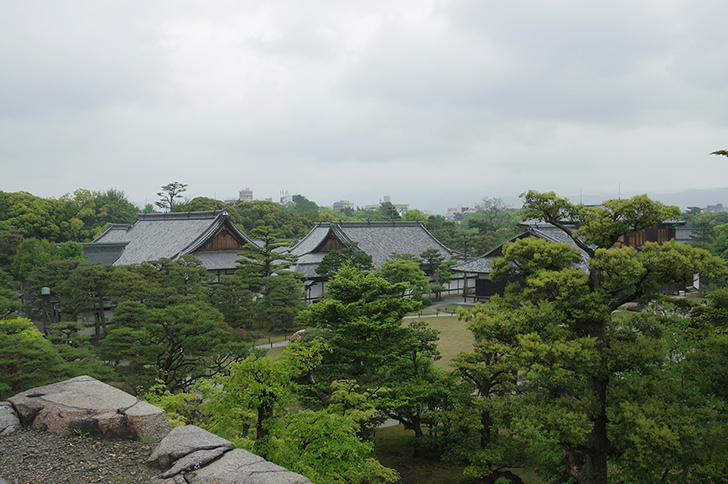 二条城から見た京都の自然の商用利用可フリー写真素材2161 フォトック
