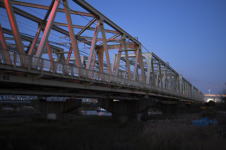 荒川の鉄橋のフリー写真素材