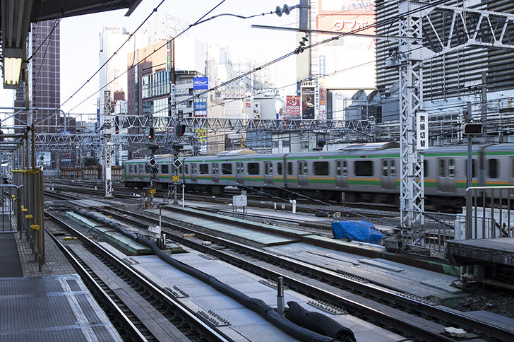 新宿駅の商用利用可フリー写真素材40 フォトック