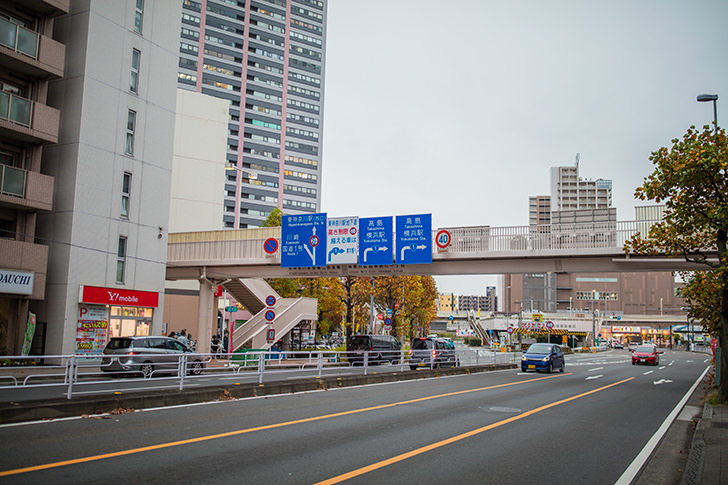 東神奈川駅前のフリー写真素材