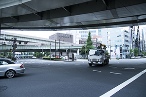 日本橋付近の交差点のフリー写真素材