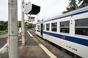 キハ47系（海の中道駅）のフリー写真素材