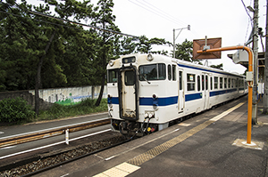 キハ47系（海の中道駅）のフリー写真素材