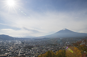 富士山と太陽のフリー写真素材