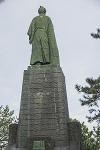坂本龍馬像のフリー写真素材