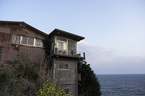 江の島の建物のフリー写真素材