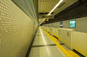 東京地下鉄副都心線 西早稲田駅のフリー写真素材