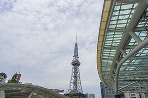 オアシス21と名古屋テレビ塔のフリー写真素材