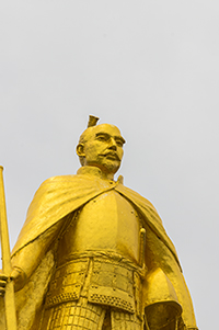 黄金の織田信長像のフリー写真素材