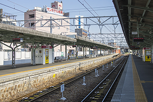 名鉄岐阜駅ホームのフリー写真素材