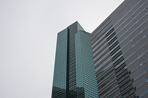 汐留の高層ビルのフリー写真素材