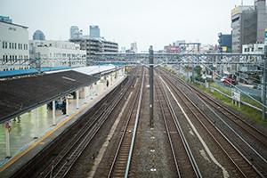 東神奈川駅ホームのフリー写真素材