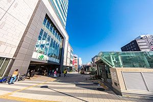 JR大塚駅前のフリー写真素材